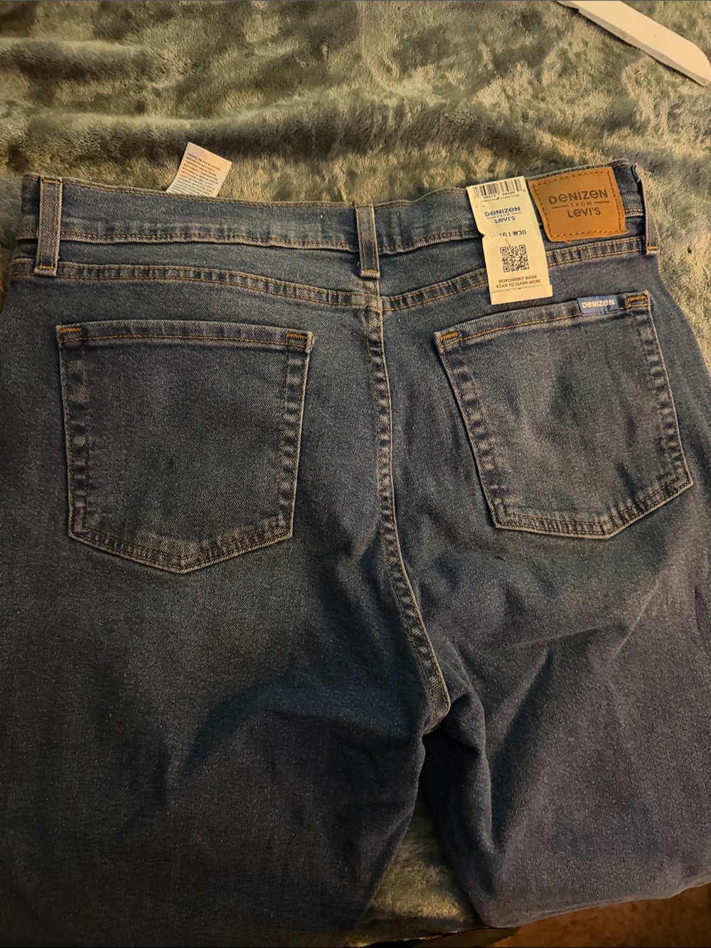 Levi's Men's Medium Blue Straight-Leg Jeans
